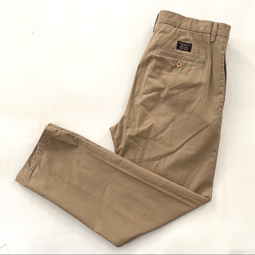 Banana Republic Gavin Men's Chino Pants
Size 34 x 32 Beige Tan 100% Cotton